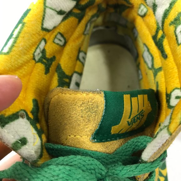 Athletic_Shoes